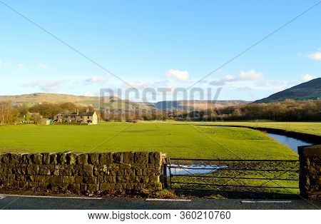 Friezland; Saddleworth; Greater Manchester; England; Europe  - December 29 2013 : Farmhouse In Friez