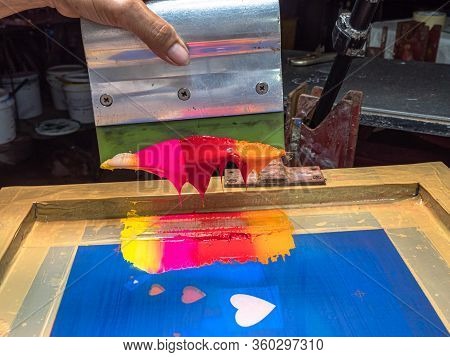 Blend Hot Tone Color Of Screen Printing Ink For Print Tee Shirt
