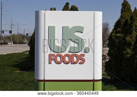 Fishers - Circa April 2020: Us Foods Foodservice Distributor. Us Foods Standardized Labels That Clea