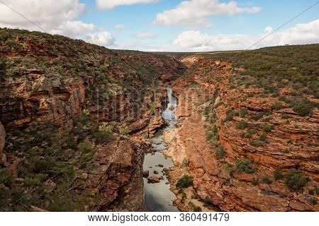 The Rocks And Cliffs Of Z-bend Landscape In Western Australia In Late Afteroon