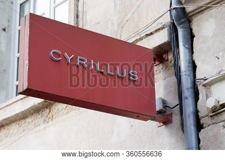 Bordeaux , Aquitaine / France - 01 15 2020 : Cyrillus Logo Fashion Sign Store Men Clothing Shop