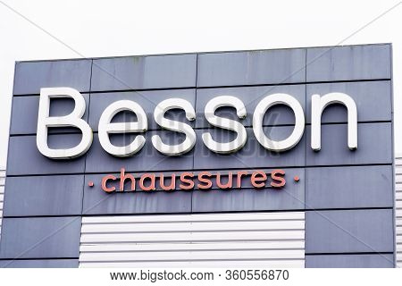 Bordeaux , Aquitaine / France - 03 11 2020 : Besson Chaussures Logo Sign Store Shop In France Brand 