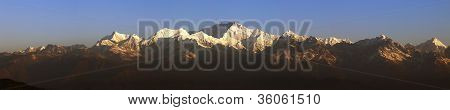 Panorama di Monte Kanchenjunga.