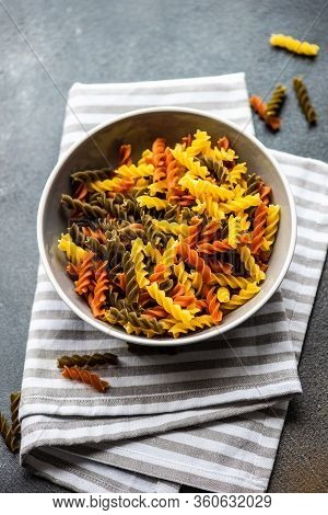 Italian Pasta Fusilli Bucati