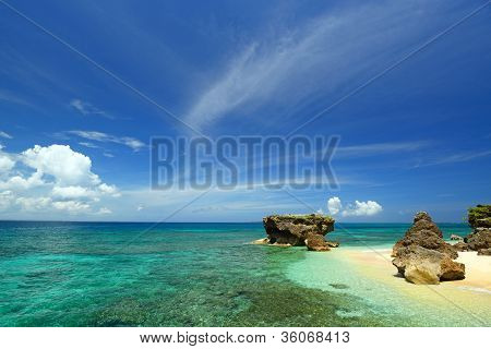 โอกินาวาทะเลสวยงาม