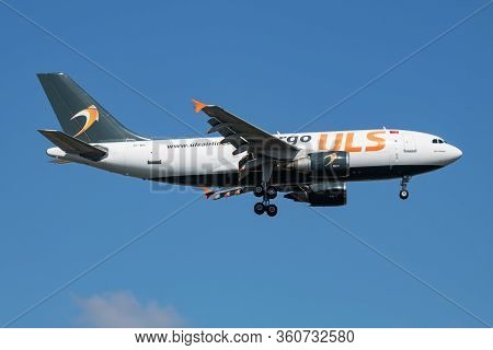 Istanbul / Turkey - March 29, 2019: Uls Cargo Airbus A310 Tc-vel Passenger Plane Arrival And Landing