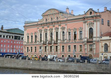 Pałacu Biełosielskich-Biełozierskich w Sankt Petersburgu