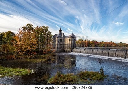 A Beautiful Morning Of Autumn In Framingham Massachusetts