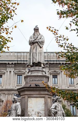 Milan, Italy - November 3, 2012: Statue Of Leonardo Da Vinci In In Piazza Della Scala, Milan, Italy.