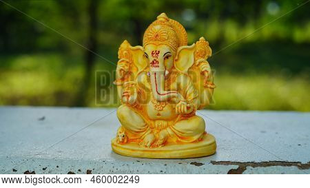 Eco Friendly Ganesh Or Ganpati Idol Or Murti With Nature Background, Home Made. Selective Focus. Gan