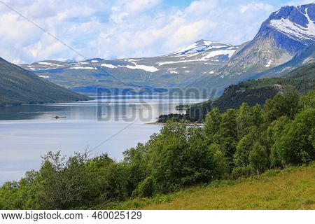 Lake Gjevillvatnet, Norway