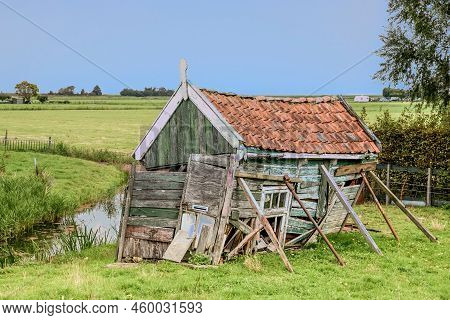 Marken, The Netherlands - September 20, 2020. Old Shabby Barn On The Former Island Of Marken, Hollan