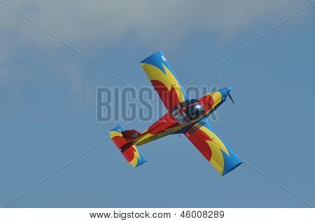 Dodatkowe 300 samoloty lecące podczas air show