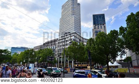 Berlin, Germany. 16 August 2022. A Bustling City, A Street Of A Great Metropolis.the Luxury Shopping