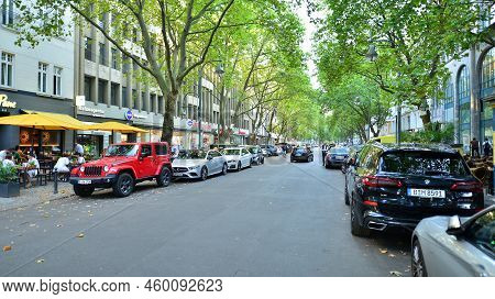 Berlin, Germany. 16 August 2022. A Bustling City, A Street Of A Great Metropolis.the Luxury Shopping