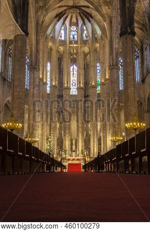 Barcelona, Spain - Dec 29th 2019: Central Nave Of Gothic Basilica Of Santa Maria Del Mar, Barcelona,