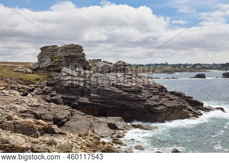 Coastline Of Landunvez With The Rocks Of The Pointe De Landunvez.