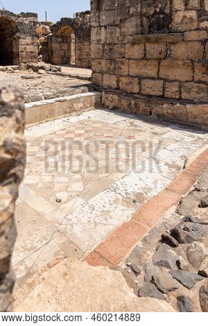 Beit Shean, Israel, August 06, 2022 : Partially Restored Ruins Of One Of The Cities Of The Decapolis