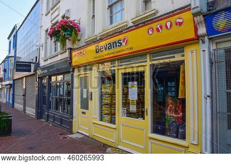 Holywell, Flintshire, Uk: Aug 14, 2022: A General Street Scene Of The High Street