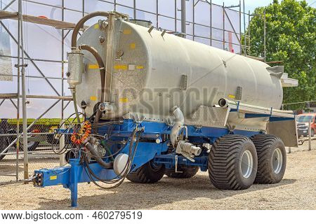 Slurry Cistern Tank Trailer Double Wheels Agriculture Farming Equipment