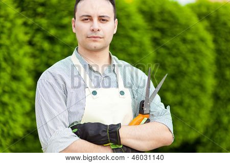 ハンサムな庭師の庭師