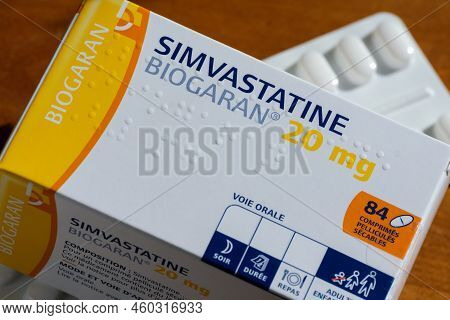 Calais, France - 25 June 2022: French Box Of Simvastatine 20 Mg Tablets