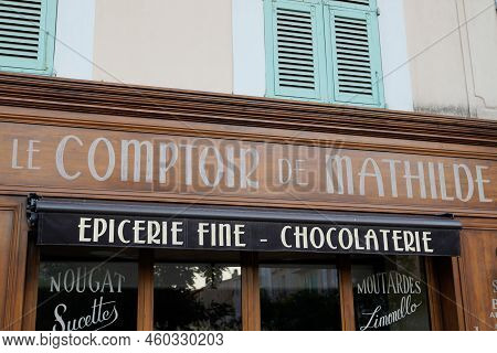 Bordeaux , Aquitaine  France - 08 20 2022 : Le Comptoir De Mathilde Facade Text Sign Store Front Log