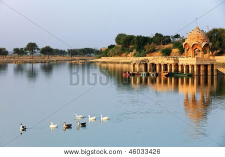 Gadisagar jezero, Jaisalmer, Indie