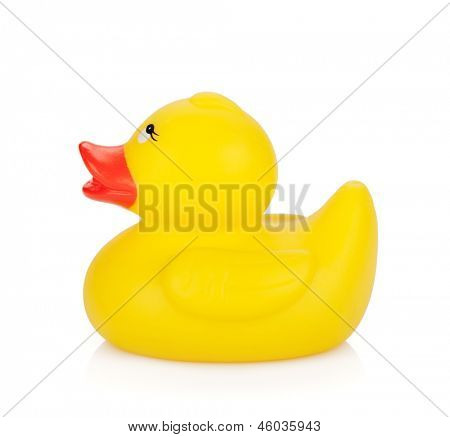 Jouet de canard en caoutchouc. Isolé sur fond blanc