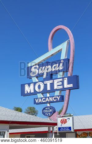 Seligman, Usa - May 25, 2022: Motel And Route 66 Sign Supai On Historic Route 66. Built In 1904. The