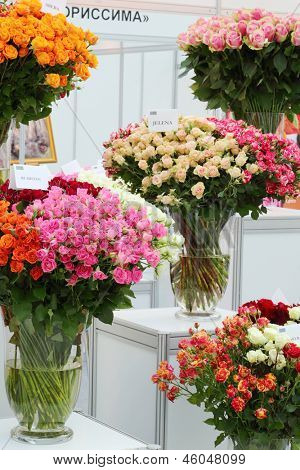 Moskva - 4. září: Kytice růží v XIX mezinárodní Flower Show v Gostinnyj dvor, na Septe