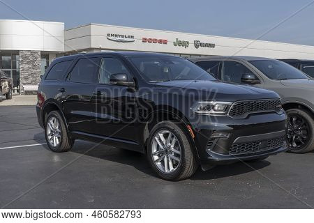 Kokomo - Circa August 2022: Dodge Durango Display At A Stellantis Dealership. Dodge Offers The Duran