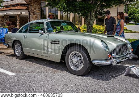 Highlands, Nc - June 11, 2022: Low Perspective Front Corner View Of A 1965 Aston Martin Db5 Hardtop 