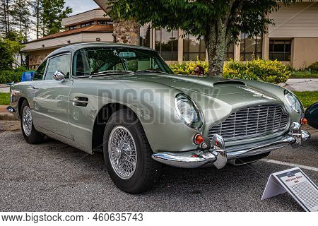 Highlands, Nc - June 11, 2022: Low Perspective Front Corner View Of A 1965 Aston Martin Db5 Hardtop 