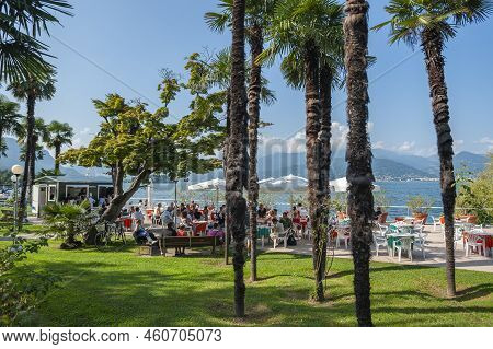 Stresa, Italy - August 15, 2018: Restaurant On The Lakeside Promenade Of Lake Maggiore In Stresa. St