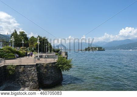 Stresa, Italy - August 15, 2018: View Over The Promenade Of Lake Maggiore To Isola Bella By Stresa. 