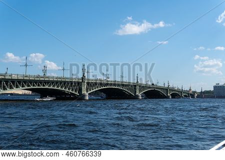 Russia, Petersburg - Aug 20, 2022: Petersburg Neva Bridge River Russia Saint City Urban Palace, For 