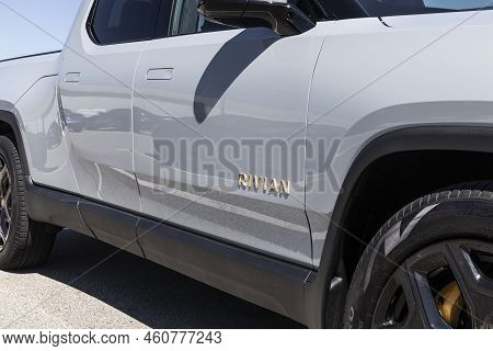Indianapolis - Circa August 2022: Rivian R1t Pickup Truck Display At A Dealership. Rivian Offers The