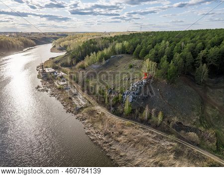 Beauriful Sunset View Along The Iset River And Rocks Near Kamensk-uralskiy. A Scenic Sunset At The R