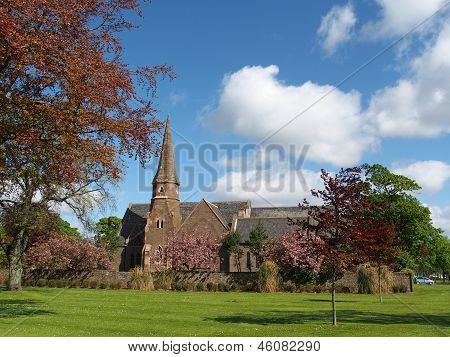 Saint Mary og Sankt Petri Kirke, Montrose Skotland, maj 2013