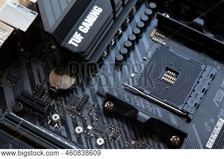 Enjoy Exceptional Performance With The Asus Tuf Gaming B450m Pro S Gaming Black Motherboard. August 