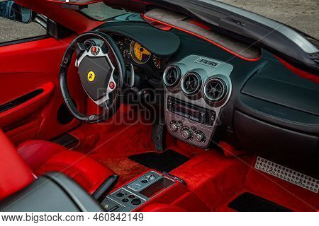 Tybee Island, Ga - October 14, 2017: Interior View Of A 2006 Ferrari F430 Spider Roadster At A Local
