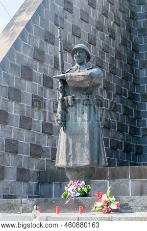 Vysny Komarnik, Slovakia - June 12, 2022: Soldier Sculpture On Monument To The Battle On The Slovak 