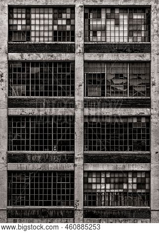 An Ongoing Series Of Black And White Photos Exploring The Shapes And Patterns Of Urban Architecture 