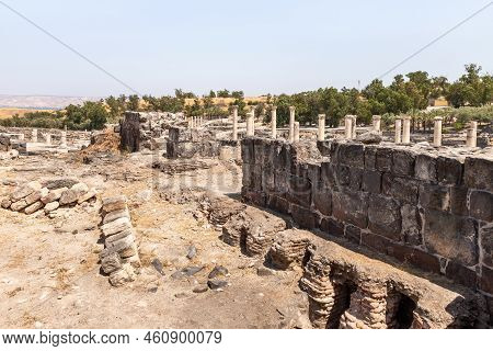 Beit Shean, Israel, August 06, 2022 : Partially Restored Ruins Of One Of The Cities Of The Decapolis