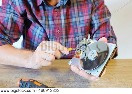 Repairing Defect Hard Drive. Data Hard Drive Backup Disc Hdd Disk Restoration Restore Recovery Engin
