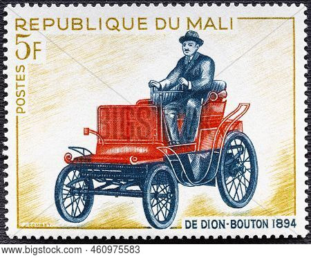 Mali - Circa 1968 : Cancelled Postage Stamp Printed By Mali, That Shows De Dion Bouton Vehicle From 