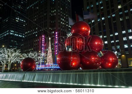 Giant Christmas Ornaments In Nyc