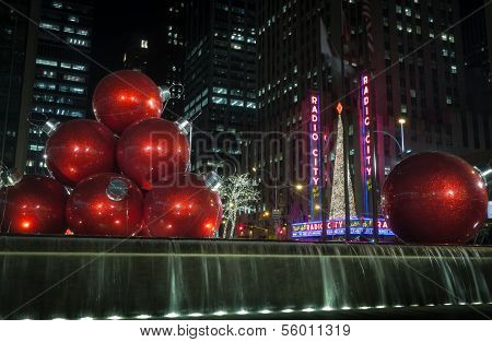 Giant Christmas Ornaments In Nyc
