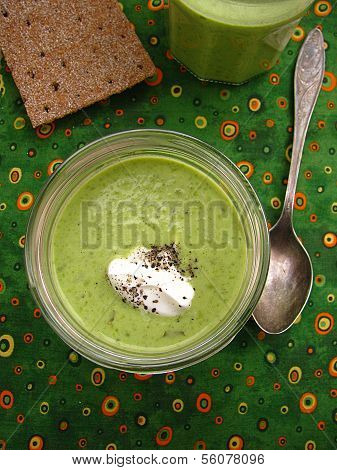 Soup with green peas